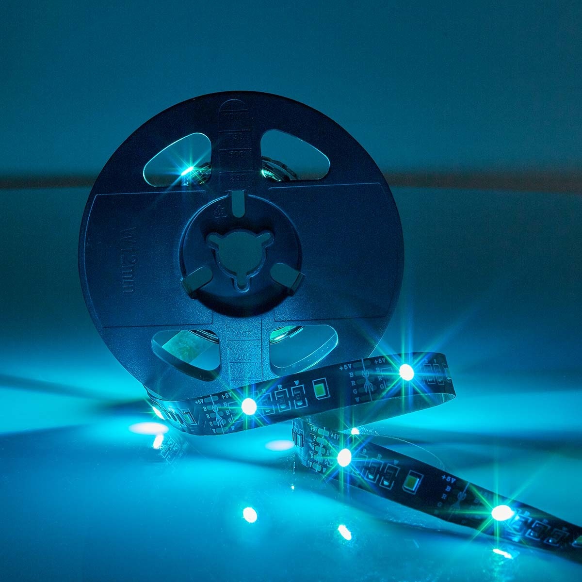 Nedis SmartLife Bluetooth LED-strip voor binnen - 2m / full-color en warm-wit - Afbeelding 3